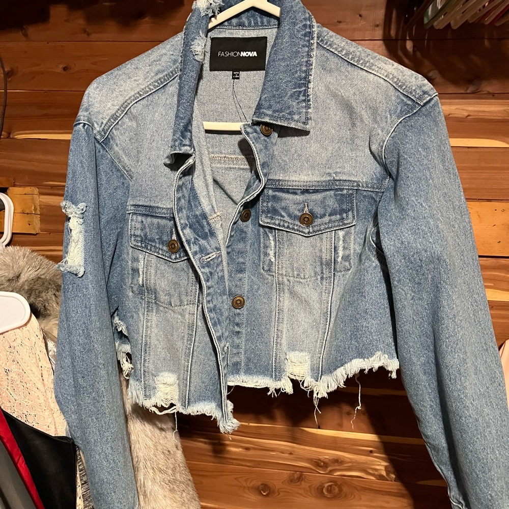 Jean jackets - Picture 4 of 5